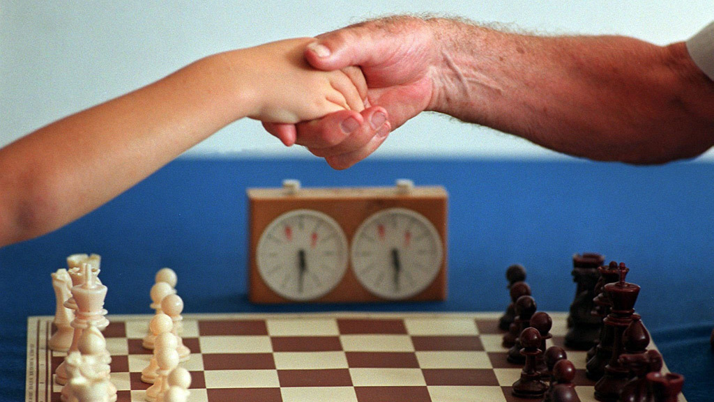 Новые Короткие  календарь праздников международный день шахмат